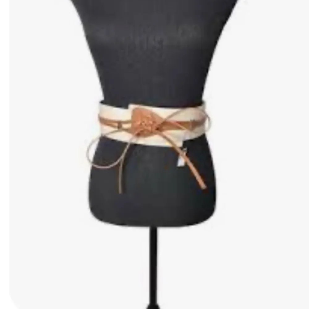White House Black Market Tan and Cream Belt - XL